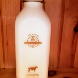 Milk - Local Eby Manor - Golden Guernsey - 2% Milk - 1 L